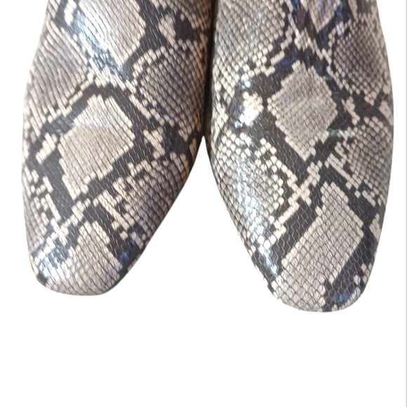 VINCE Baxley Snake Embossed Leather Slip On Mule in Taupe size 7.5 M - Picture 3 of 10